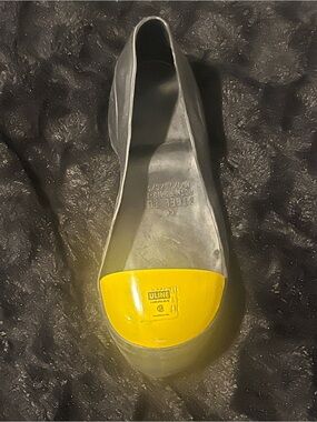 Uline Steel toe cap women's safety shoe covers size medium left side only